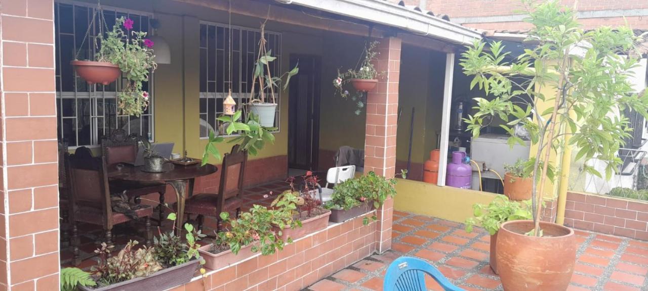 Alcobas Con Desayuno Incluido Bano Compartido Apartamento Medellín Exterior foto